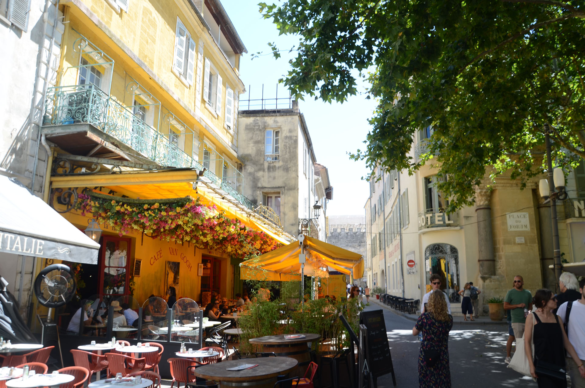 Le Café Van Gogh